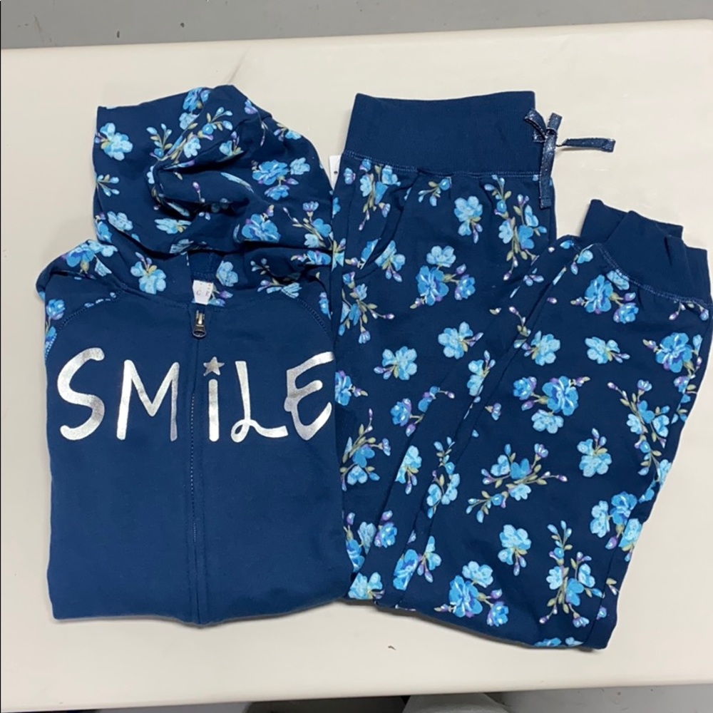 Nwt C R B Girls Sweat Suit